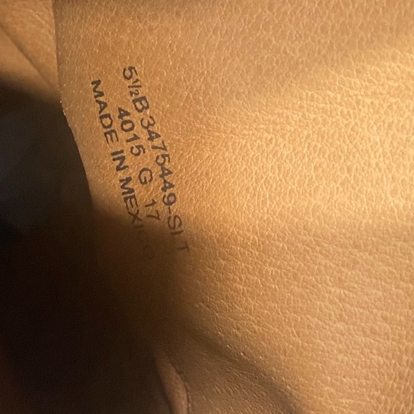 Frye Melissa Button 2 leather boots. - Picture 6 of 7